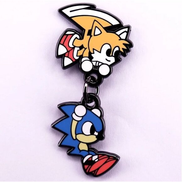 Sega Sonic and Tails Flying Enamel Pin - Classic Gaming Duo Collectible - Picture 2 of 5